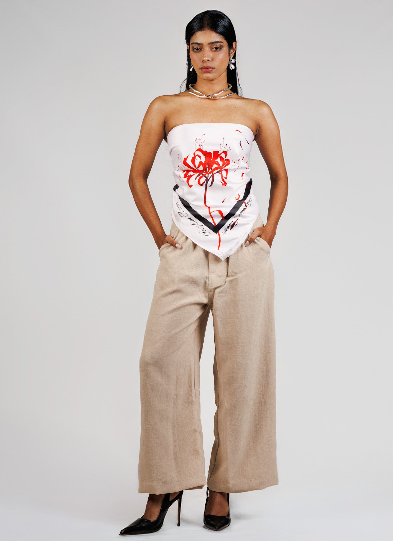 Lilium Emblem Silk Scarf 32x32 - White